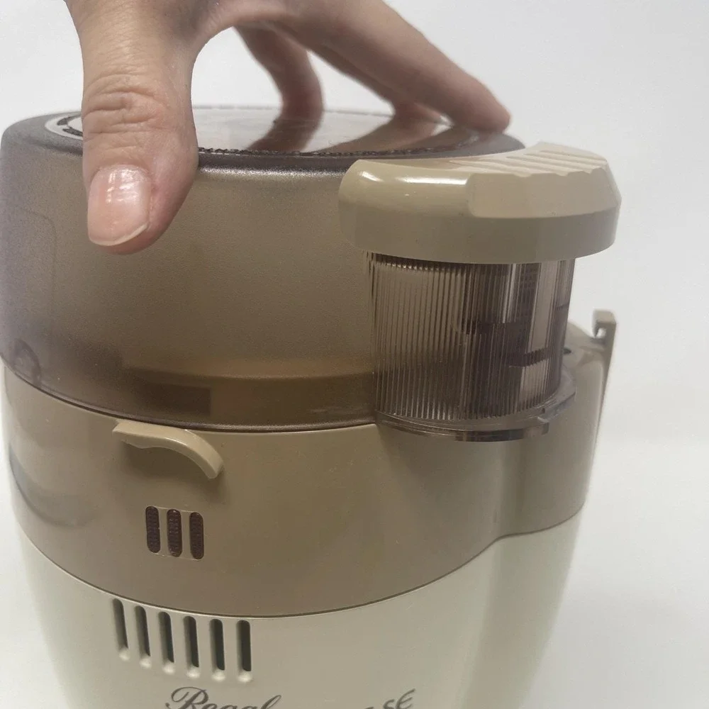 Rare HTF Regal La Machine SE Food Processor/chopper  Vintage V648 EUC French